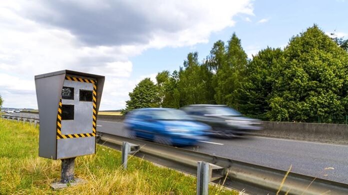 Automatic speed camera