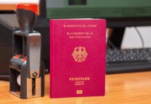 Китайцы «стали евреями», чтобы получить немецкие паспорта