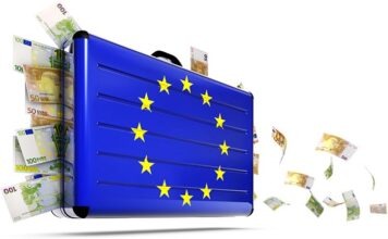 Сбережения европейцев хотят направить в экономику ЕС