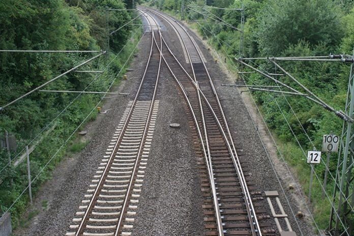 Schienen mit Weichen