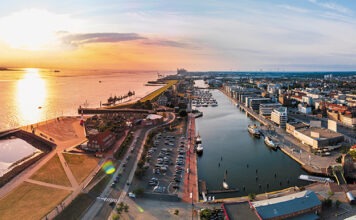 Авария Mein Schiff 3 в Бремерхафене: полиция проверяет действия капитана